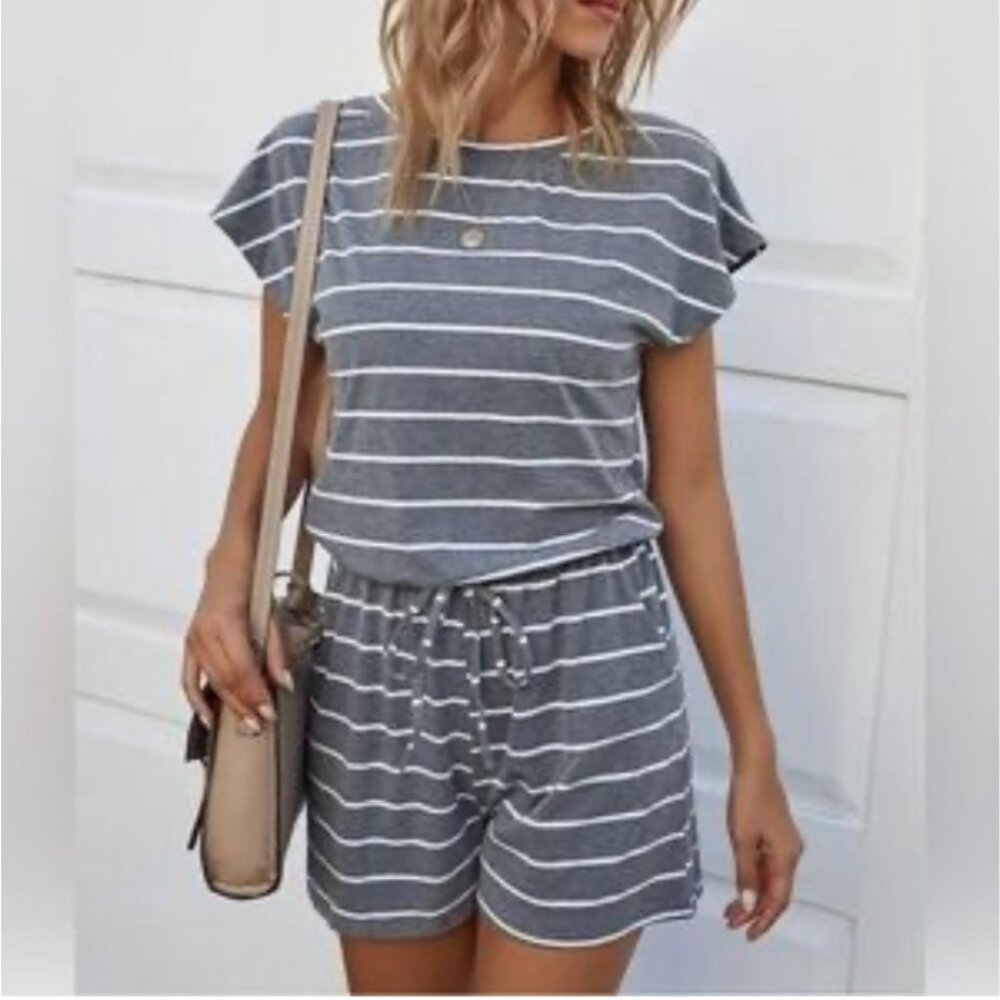 Gray & White Striped Romper With Drawstring Waist Casual Fit Large